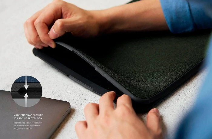 Kryt UNIQ Dfender Sleeve 16" charcoal black